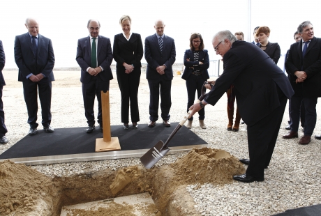 Primera piedra del centro de operaciones, logístico y de distribución de Casa Matachín en PLAZA, que invertirá 22 millones de euros